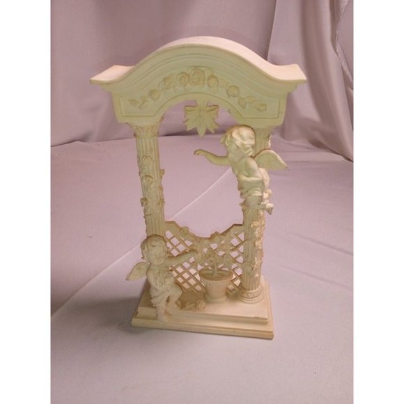 9.5" Trellis Angel Cherubs White Resin Statue with Hook on Back - Picture 2 of 6
